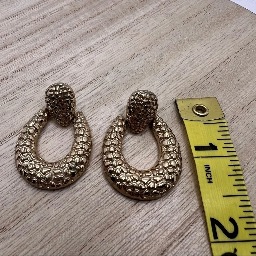 Gold tone door knocker vintage costume post earring